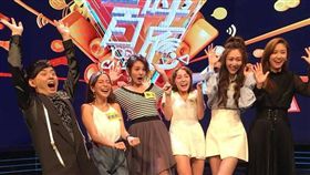 國光女神熊熊/公視《一呼百應》/主持人吳姍儒（Sandy）跟黃子佼。(翻攝臉書)