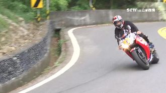 鐵釘散滿地　重機跑霧台山路輪胎險破