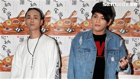 嘻哈團體「Under Lover」胡睿兒、楊琳擔任公益大使，關懷無家可歸的監獄寶寶，我挺你，下廚打造「親子丼」，上街募集1000個「我挺你」。（記者邱榮吉/攝影