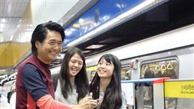 野生周潤發搭台北捷運 圖／双喜電影提供