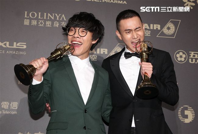 盧廣仲獲得新進演員及男主角獎兩個獎項，這也是金鐘獎有史以來首度有人連拿新進演員及男主角獎兩個獎項。（記者邱榮吉/攝影）