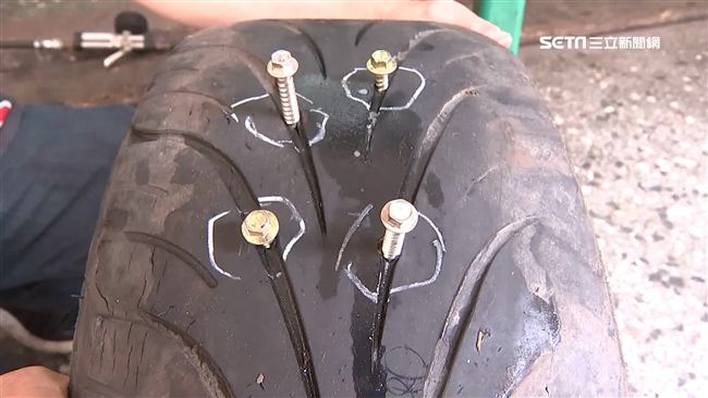 車子突然爆胎怎麼辦？急救方法有4招