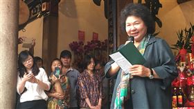 陳菊代表蔡總統出席竹縣義民祭活動2018全國義民祭30日在新竹縣褒忠亭義民廟舉辦義民節祭典暨神豬神羊比賽頒獎，總統府秘書長陳菊（右）代表總統蔡英文到場，致詞時表示，蔡總統為客家子弟，時時都牢記義民爺精神。中央社記者魯鋼駿攝　107年8月30日