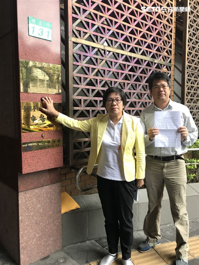 段宜康未賠20萬 黃文玲不還就吞球