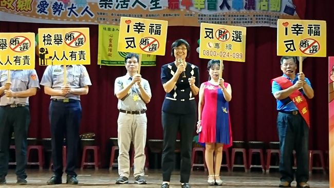 嘉義檢察長變身老師　呼籲長輩反賄選