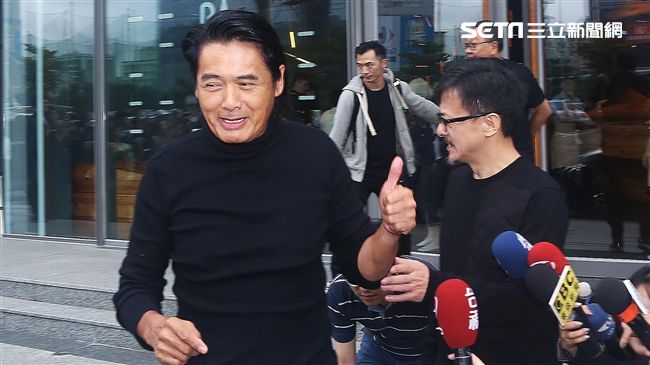 大啖米其林美食！發哥預告明天還要跑