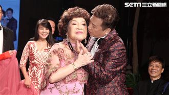 「小公主」駕到！周遊婚禮舉國歡騰