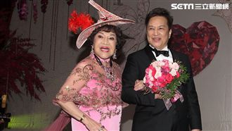 周遊頭戴特製帽　網笑：好像戴燒酒螺