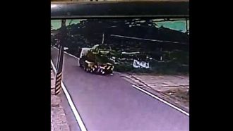 驚悚！預拌混凝車突倒車　老婦遭輾斃