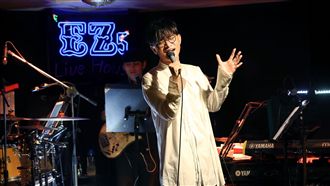 男星餐廳駐唱…遭求脫褲「賣我可嗎」