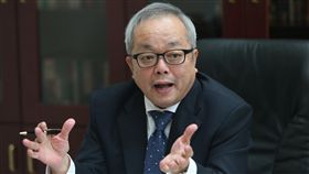 經濟變好  施俊吉：這3件事讓你有感國內經濟數據亮麗，民眾卻大喊「無感」，行政院副院長施俊吉（圖）接受中央社專訪說，股息增加、減稅與加薪這三件事都可以讓民眾的荷包變得更豐厚；但經濟成長的果實需要時間來熟成，他相信一段時間之後，民眾對於經濟變好會愈來愈有感。中央社記者徐肇昌攝  107年9月18日