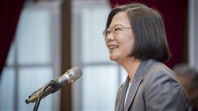 蔡英文總統1日接見「在台灣服務奉獻之天主教資深外籍神職人員」。（圖／總統府提供）