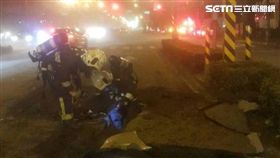 高楠公路「柏油路被炸開」　暫封路查明原因
圖翻攝畫面