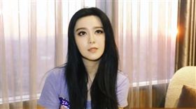 范冰冰婚紗照/李晨。(翻攝微博)