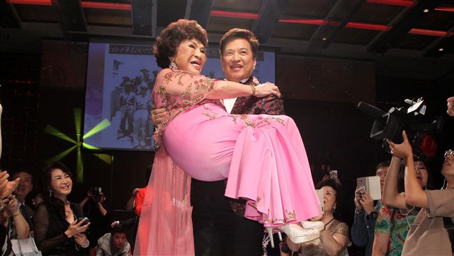 大婚挨酸不要臉！他震怒撂3字挺阿姑