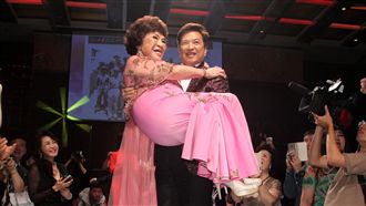 大婚挨酸不要臉！他震怒撂3字挺阿姑