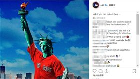 自由女神穿上紅襪球衣。（圖／翻攝自MLB　ＩＧ）