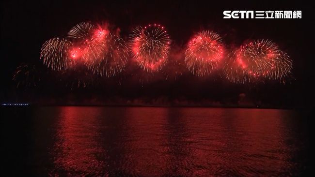 多圖／生日快樂！國慶焰火閃耀太平洋