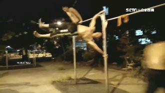 國慶帥翻！網友秀神級人體國旗接龍