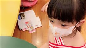 女兒,戴口罩,感冒,洋娃娃,親家母,岳母,／翻攝自爆怨公社、網友授權使用