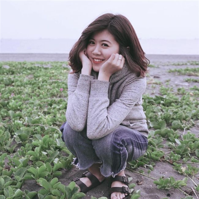 蘇芷婕外型亮眼，當時在黃偉哲競選團隊就受到關注。（圖翻攝自蘇芷婕臉書）