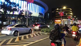 台北,車禍,3死,尬車,公車道,南京東路。楊忠翰攝