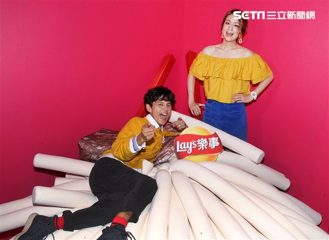 網美場景拍上癮莎莎、阿翔預告未來轉行當攝影。（記者邱榮吉/攝影）