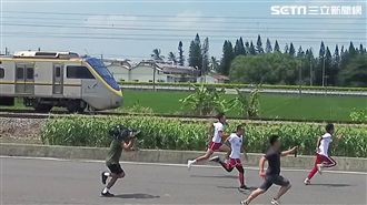 浩翔挑戰追火車！落漆跑輸58歲阿伯