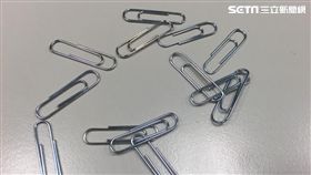 迴紋針手機座／李慈音攝