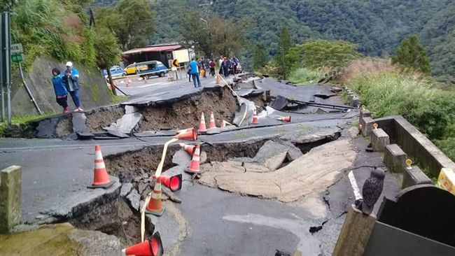 拉拉山坍方道路　桃市府盼十天內通行