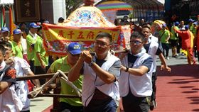 廟宇建醮 澎防部官兵助抬轎遶境