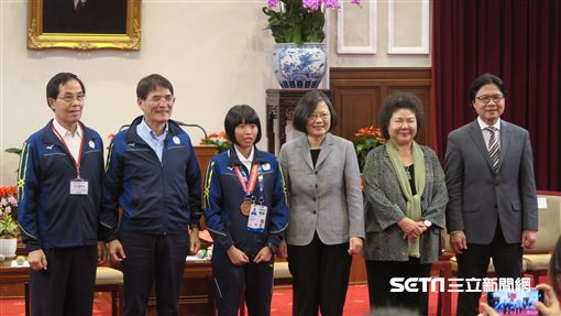 蔡英文總統15日上午接見「2018年印尼亞洲帕拉運動會」代表團。（圖／記者盧素梅攝）