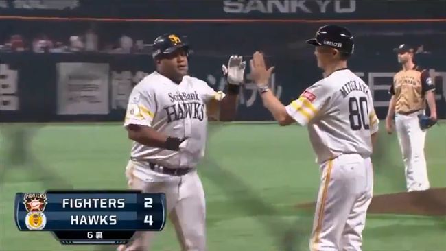 5發陽春砲打暈火腿　軟銀晉級決勝輪