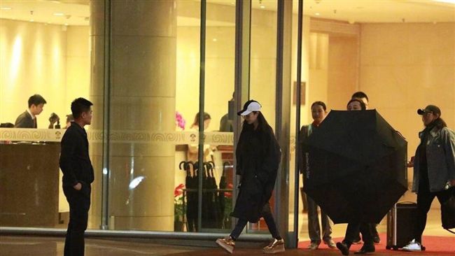 神隱後露面　范冰冰穿「這雙鞋」快閃