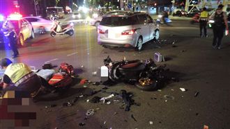 婦左轉未禮讓　騎士攔腰撞上噴飛身亡