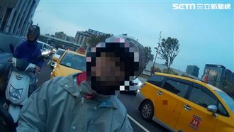 屁孩騎車講手機被逮　竟囂張撞警嗆罵