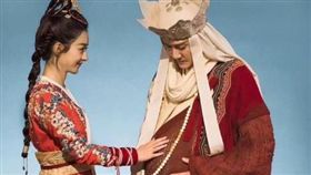 趙麗穎與馮紹峰兩人因《女兒國》結緣。（圖／翻攝自趙麗穎微博）