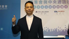 中央社與資策會簽MOU（2）財團法人中央通訊社與資訊工業策進會24日在台北舉行合作備忘錄（MOU）簽約儀式，由中央社社長張瑞昌（右）、資策會執行長于孝斌（左）代表簽署。中央社記者吳家昇攝　107年8月24日