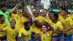 內馬爾致命傳送　巴西絕殺阿根廷捧盃
南美超級經典盃,巴西國家隊,Neymar,阿根廷國家隊,Lionel Messi
翻攝自推特