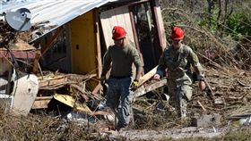 受4級颶風麥可侵襲，搜救人員仍在佛羅里達狹長地帶找尋下落不明的民眾。（圖／翻攝自@FLGuard 推特）