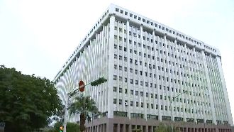 不滿台塑總部要遷　王永慶外甥槓二代