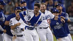 13局再見安！道奇2：1險勝釀酒人
MLB,國聯冠軍戰,密爾瓦基釀酒人,洛杉磯道奇,Cody Bellinger
圖／美聯社／達志影像