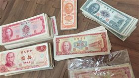 阿公過世翻出百張連號紙幣 網驚：絕對不是一般人（圖／翻攝自臉書《爆廢公社》）