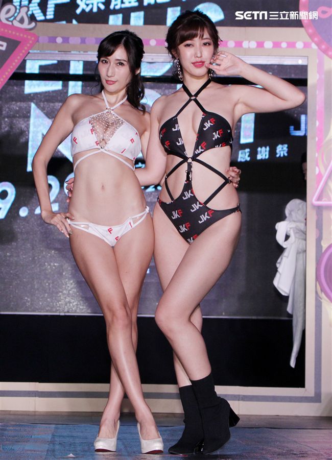 日本AV女優JULIA、水野朝陽難得同台。（記者邱榮吉/攝影）