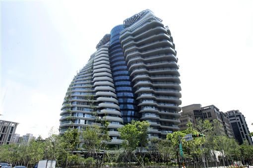 信義區超豪宅「陶朱隱園」，單戶最少上看18億元超級豪宅。（記者邱榮吉/攝影）