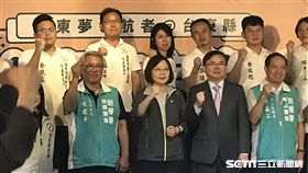 民進黨行動中常會移師台東，總統兼主席蔡英文，台東縣長參選人劉櫂豪（圖／記者李英婷攝）