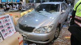 桃園,打錯檔,衝撞,全國電子（圖／翻攝畫面）