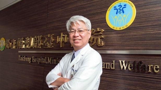 仁醫休假棄兒不顧　飛車救援血崩產婦