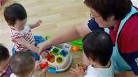 準公托政策　台南急起直追（1）台南市政府配合準公托政策，除和保母及私立托嬰中心簽約外，也積極籌設公共托育中心，如今已有2家公托營運中，希望今年底前能達到8家。（台南市政府提供）中央社記者張榮祥台南傳真　107年9月29日