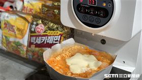韓國自煮泡麵機,自煮機,OK超商。（圖／記者馮珮汶攝）